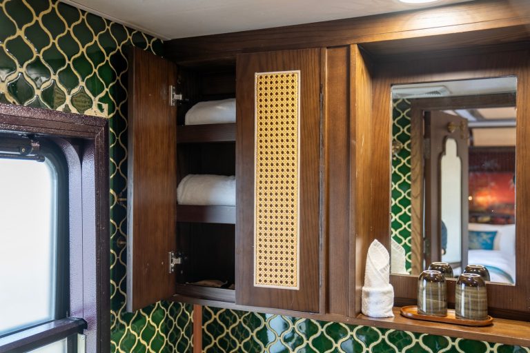 Salle de bain du Sjourney Train Luxe Vietnam